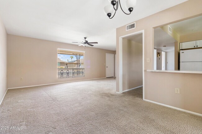Building Photo - 10301 W Charter Oak Dr