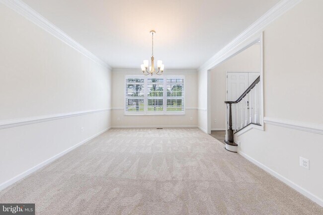 Building Photo - 7640 Knotting Hl Ln