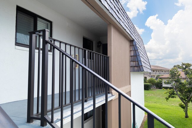 Building Photo - 205 S Banana River Blvd