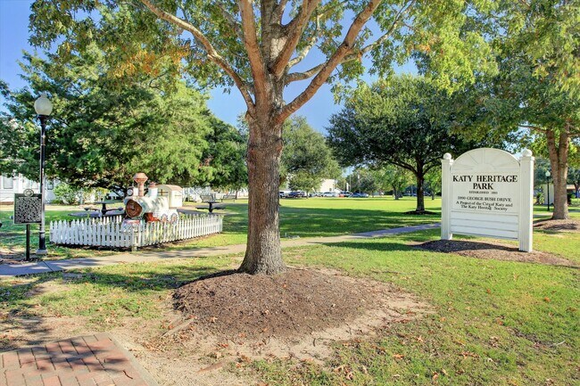 Building Photo - 5359 Little John Ln