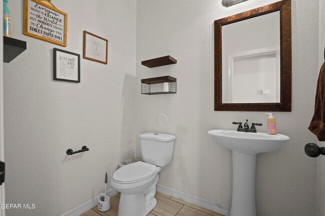 Building Photo - 2812 Tierra De Moyo Pl