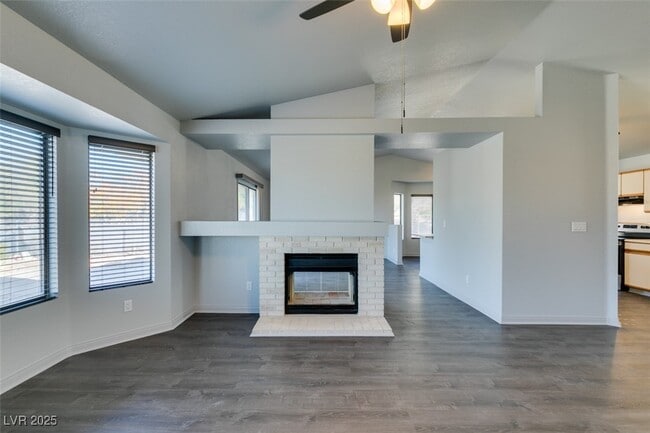 Building Photo - 1670 Rocking Horse Dr