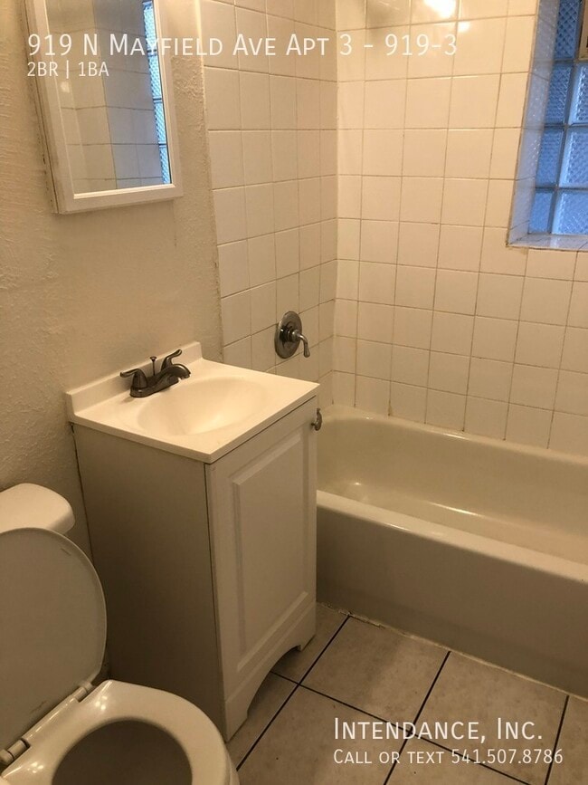 Building Photo - 919 N Mayfield Ave