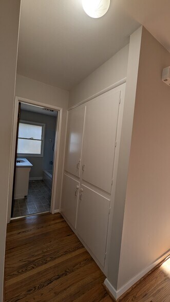 Building Photo - 3437 SE Francis St