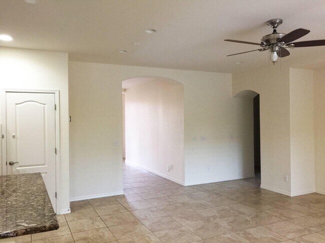 Building Photo - 1625 W Pelican Ct