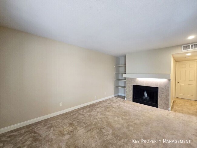 Building Photo - 2750 S Durango Dr