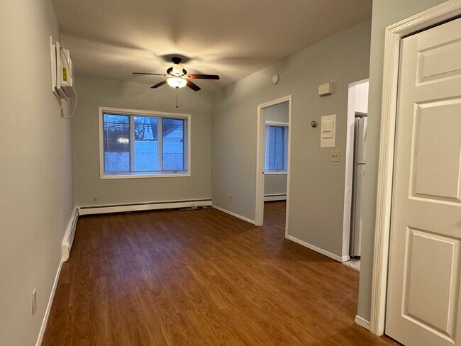 Primary Photo - 450 E Park Ave