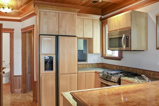 Building Photo - 3202 N 7th St