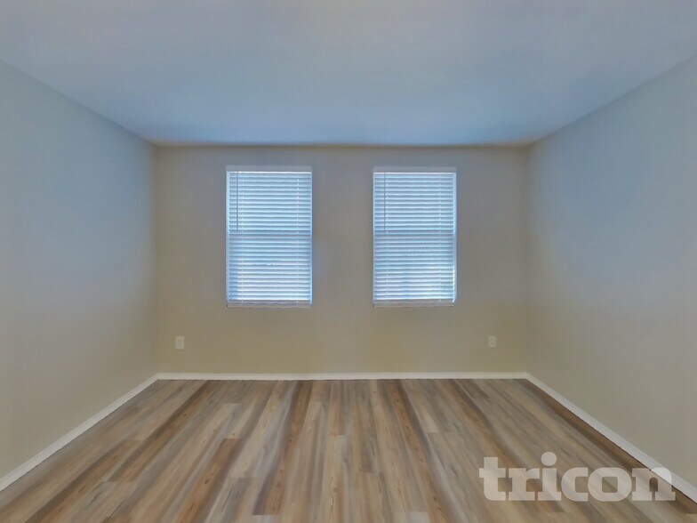 Building Photo - 1837 Wildrose Dr