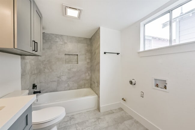 Building Photo - 4605 Norhill Blvd