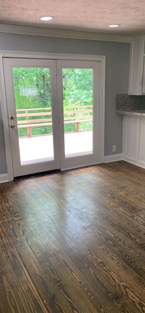 Building Photo - Huge 5 bedroom home in Lawrenceville NOW READY!