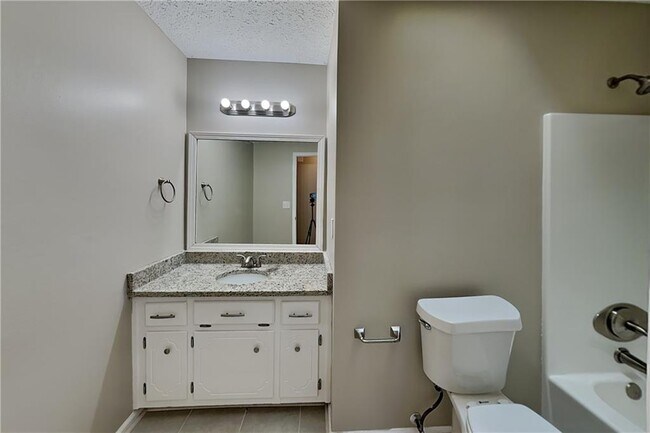 Building Photo - 3702 Pine Brook Dr