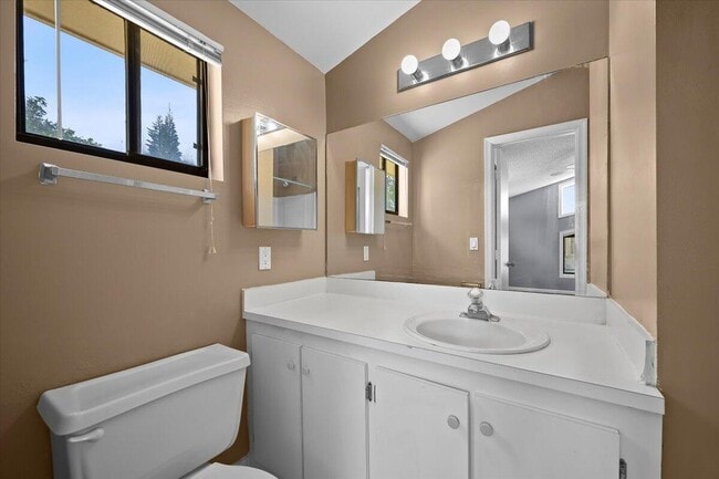 Building Photo - 12556 Woodmill Dr