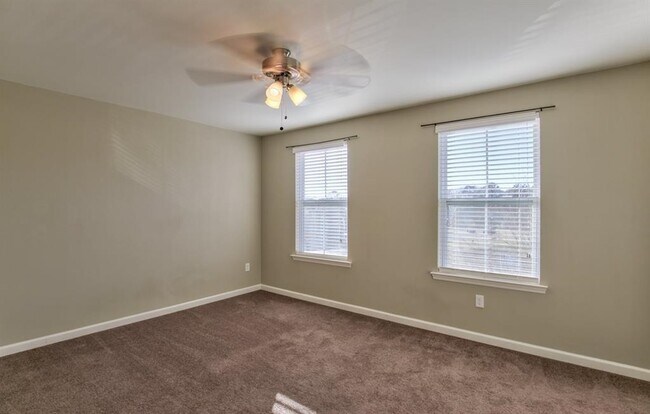 Building Photo - 1956 Corvallis Ave