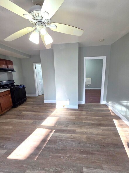 Building Photo - 718-720 Charles Street