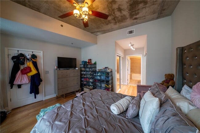 Building Photo - 44 Peachtree Pl NE