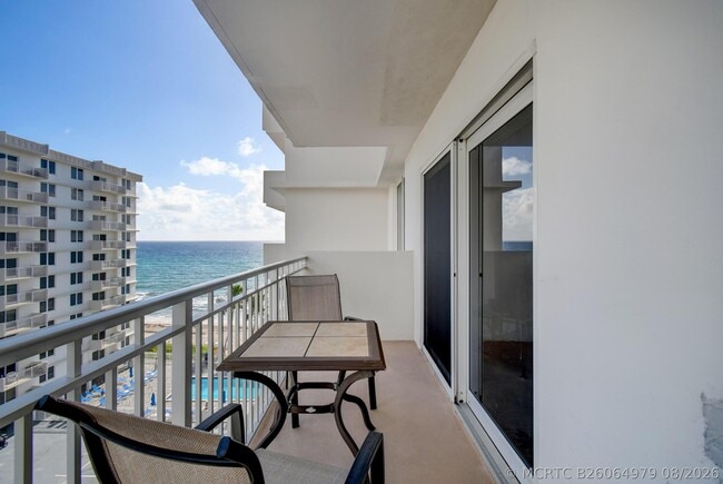 Building Photo - 3221 S Ocean Blvd