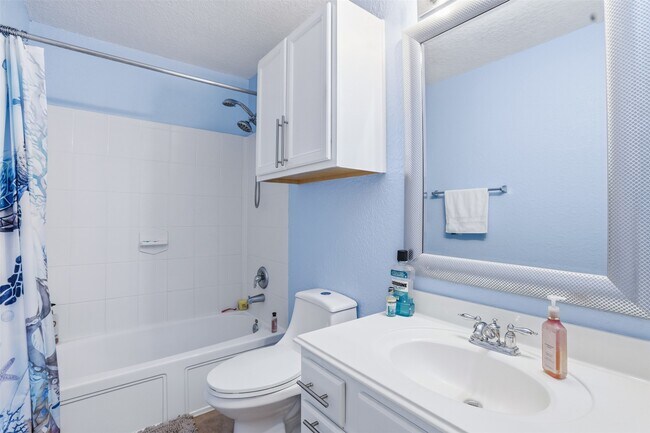 Building Photo - 11402 Overland Trail Dr