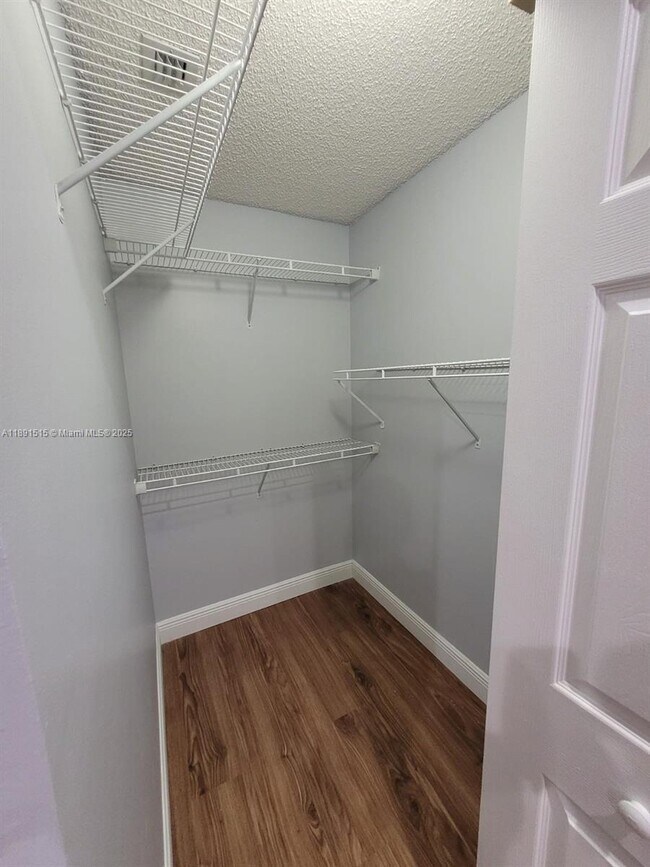 Building Photo - 549 NW 208th Way