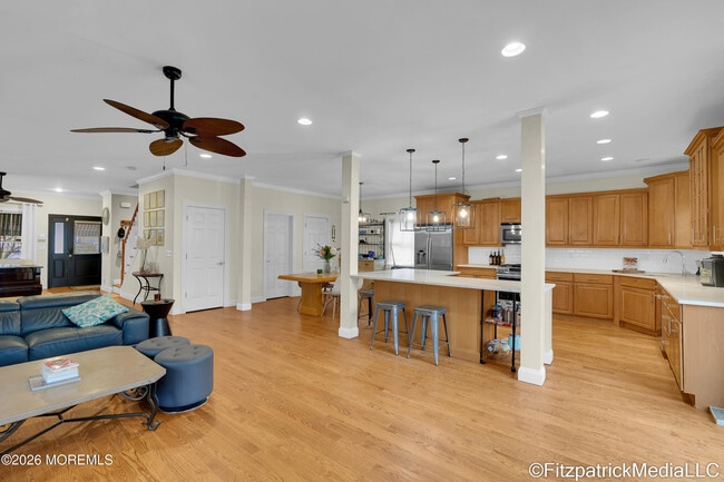 Building Photo - 331 Richmond Ave