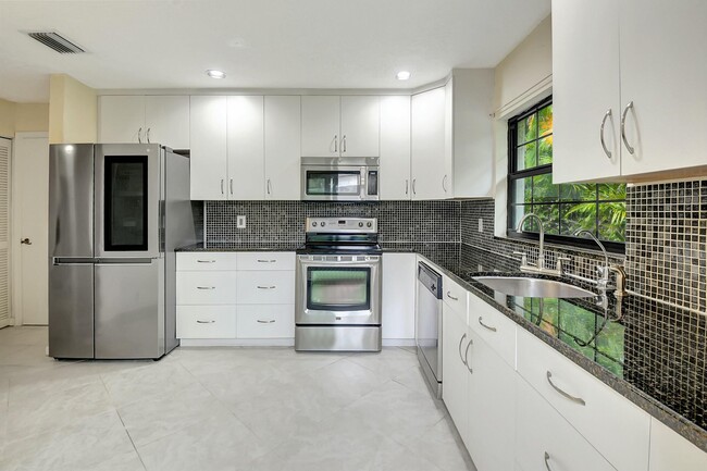 Building Photo - 20771 Boca Ridge Dr N