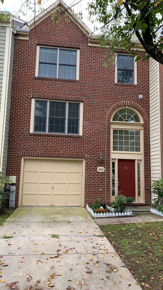 Building Photo - 5307 Tarkington Pl