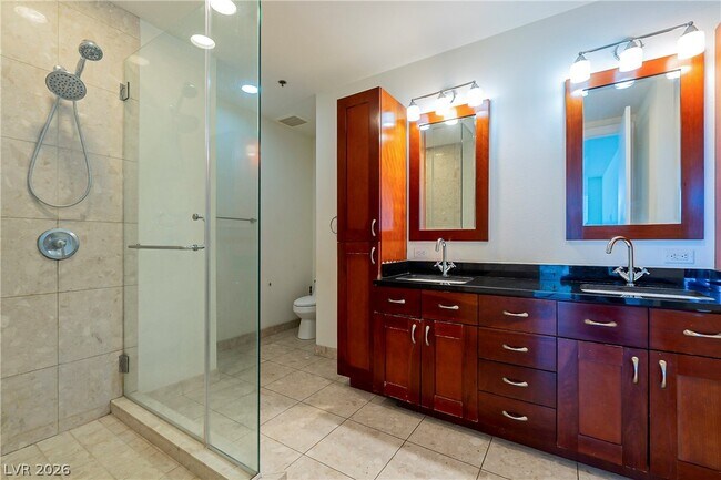 Building Photo - 4525 Dean Martin Dr