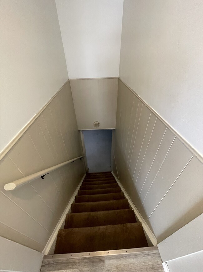 Building Photo - 2528 Forest Ave