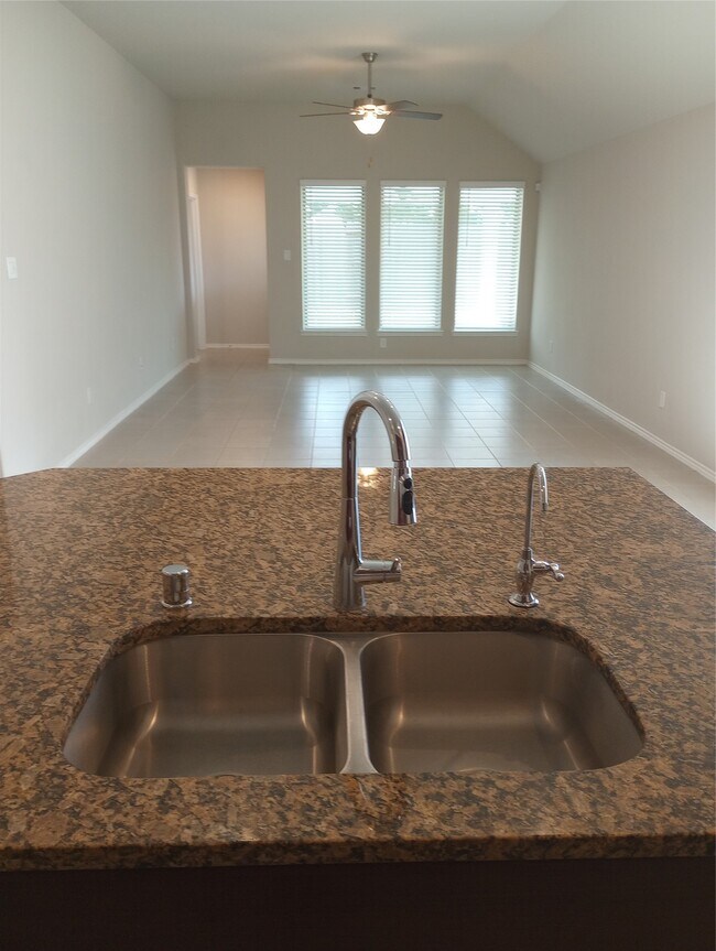 Building Photo - 31053 Regal Elm Ln