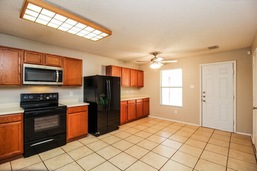 Building Photo - 7620 Shoal Bend
