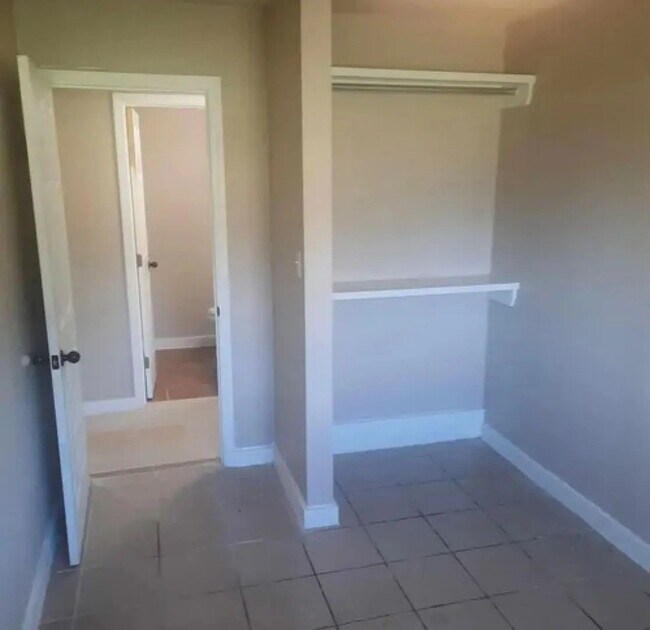 Building Photo - 1750 N Minneapolis St