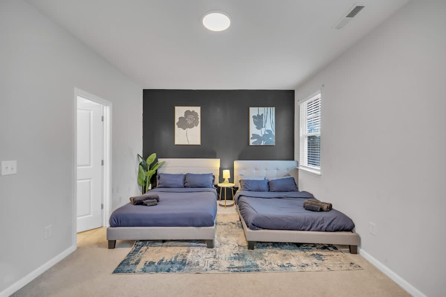 Building Photo - 2804 Saltaire Ave