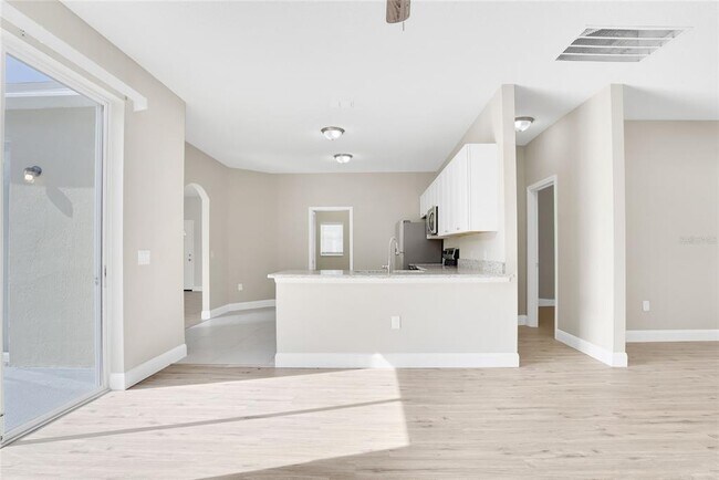 Building Photo - 407 Acacia Tree Way