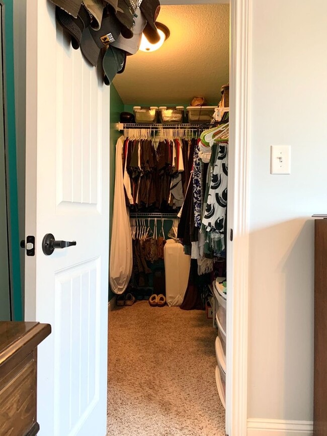 Building Photo - 200 Buckshot Dr