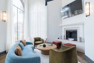 Building Photo - 8181 El Mundo St