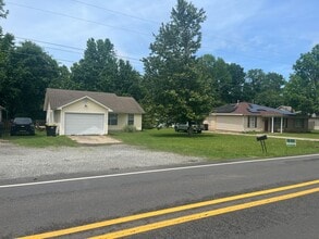 Building Photo - Nice 3 Br. 2 Bath home in Ward