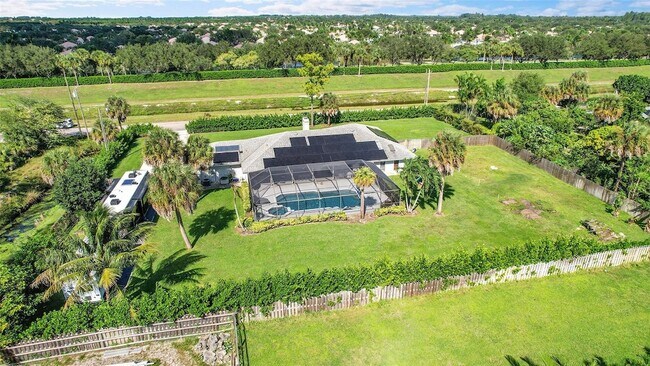 Building Photo - 8606 Arrowhead Dr