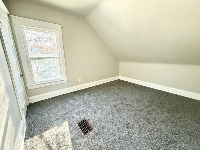 Building Photo - 1201 67th St