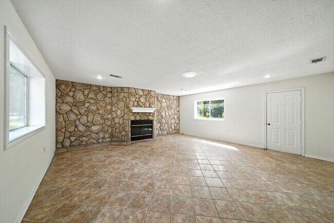 Building Photo - 1506 Shady Glen Dr