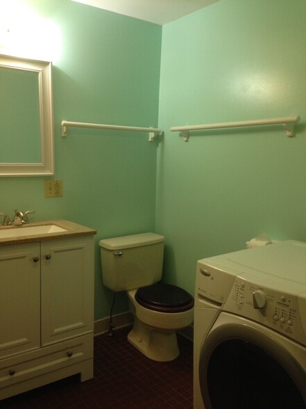 Building Photo - 2315 South St