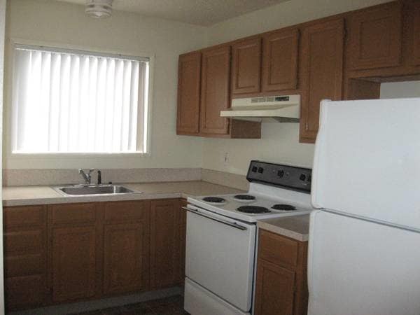 Kitchen - Regency Town Homes