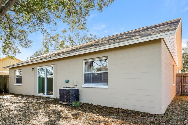 Building Photo - 213 Belfort Pl