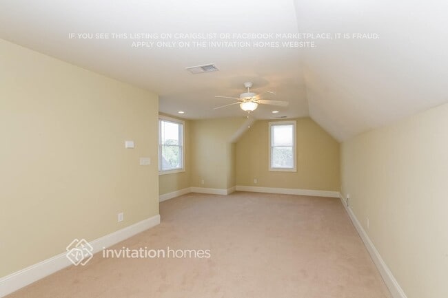 Building Photo - 302 Keener Blvd