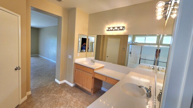 Building Photo - 703 Ventana Ridge