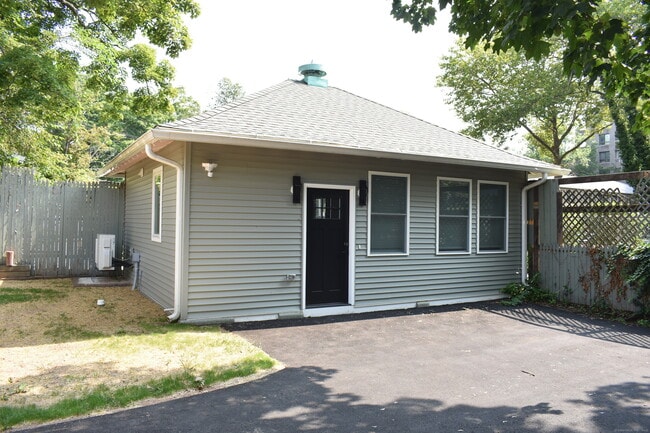 Building Photo - 245 Dwight St