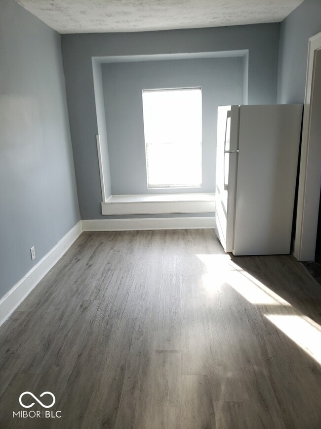 Building Photo - 4913 E Michigan St