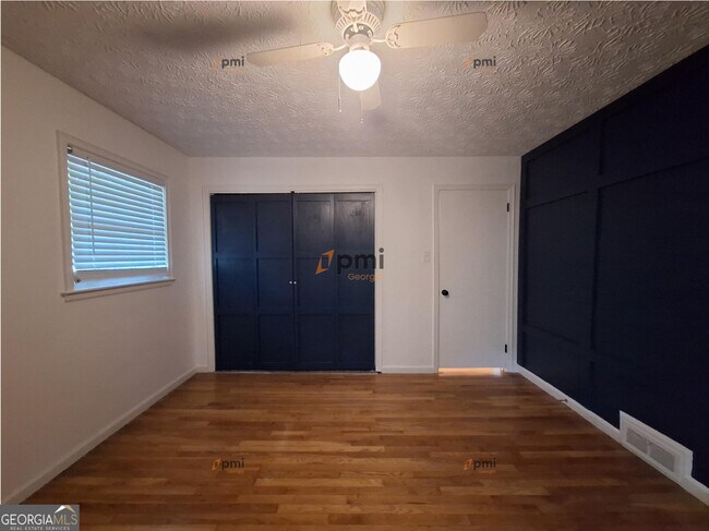 Building Photo - 812 Whelchel Dr