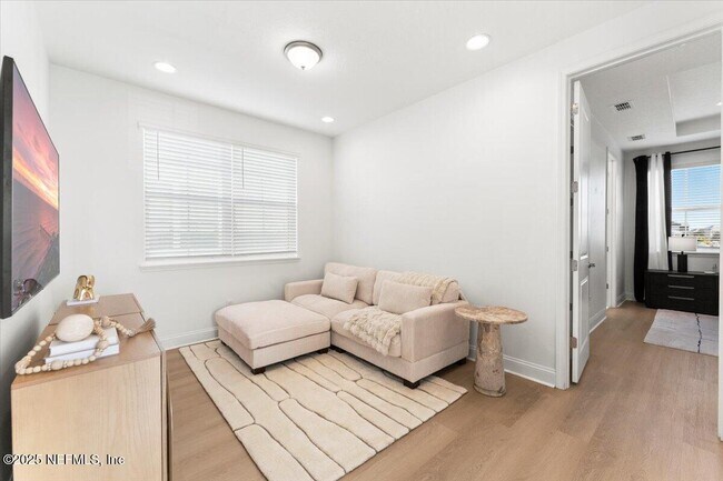 Building Photo - 492 Rum Runner Wy