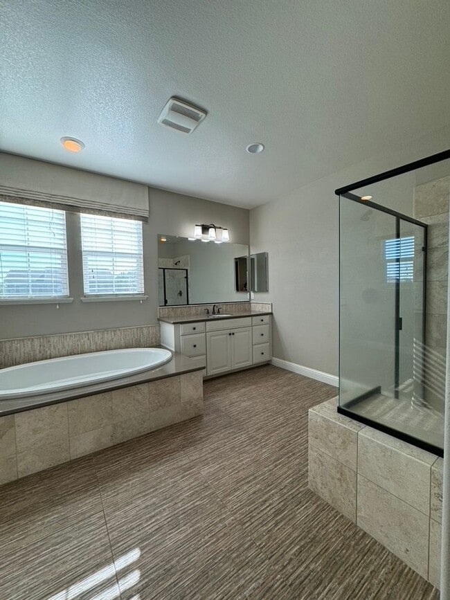 Building Photo - 7200 Cordially Way