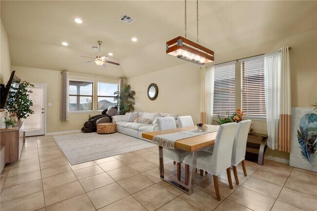 Building Photo - 2820 Garnet Ridge Dr